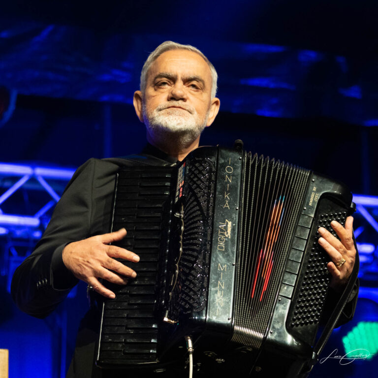 Welcome In Tziganie 2023 Ionica Minune accordéoniste roumain