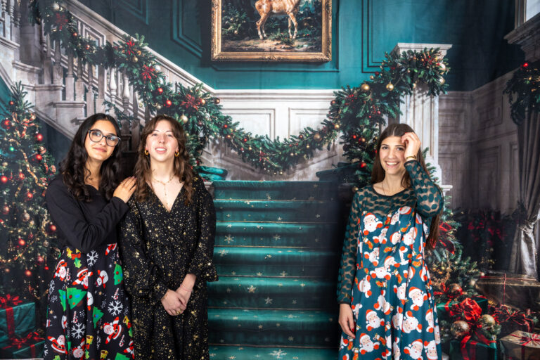 photo studio thème Noël entre copines Laure Geoffroy photographie - AUCH