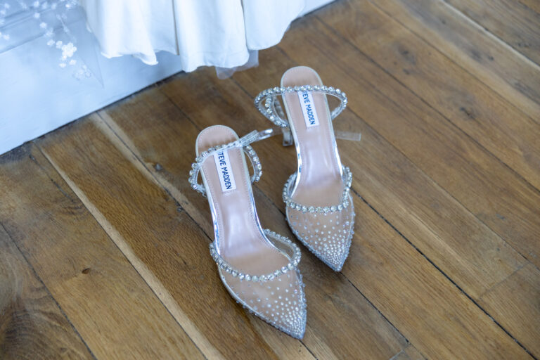 préparatifs Lola : mariage Lola et Gabriel Château de la baronnie chaussures à talons Steve Madden