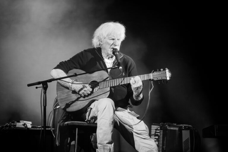 Hugues Aufray novembre 2024 Mezos Cabaret Le mirage
