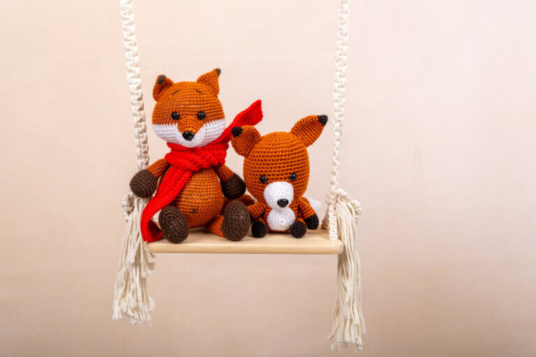 2 Renards au crochet – Créations artisanales Fait de Fil (Marily)