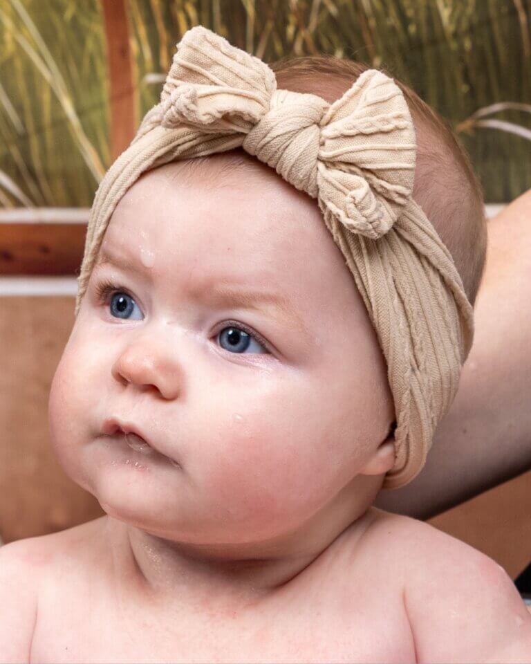 Évolution de bébé mois après mois – suivi photo par Laure Geoffroy à Auch