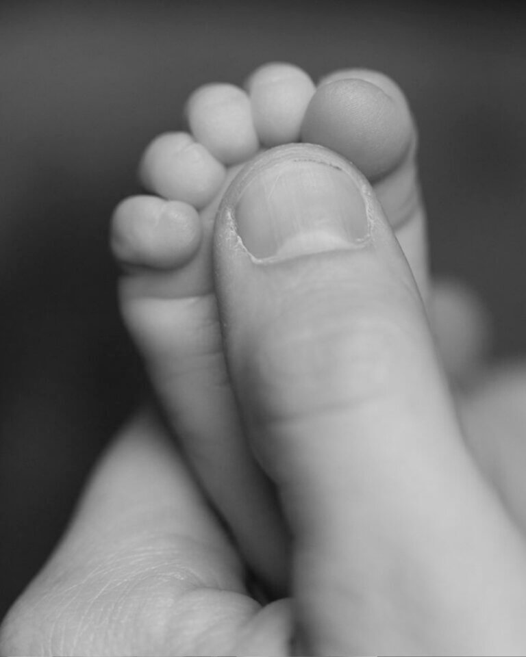 Évolution de bébé mois après mois – suivi photo par Laure Geoffroy à Auch