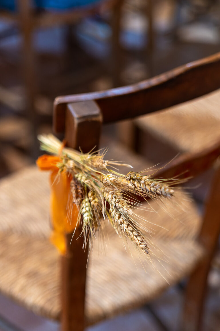 Décoration élégante et raffinée pour le baptême de Robin dans le Gers en juin 2025, avec fleurs séchées