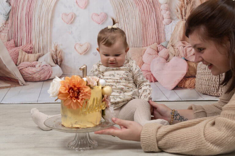 bébé 1 an séance smash the cake avec gâteau personnalisé Auch Gers