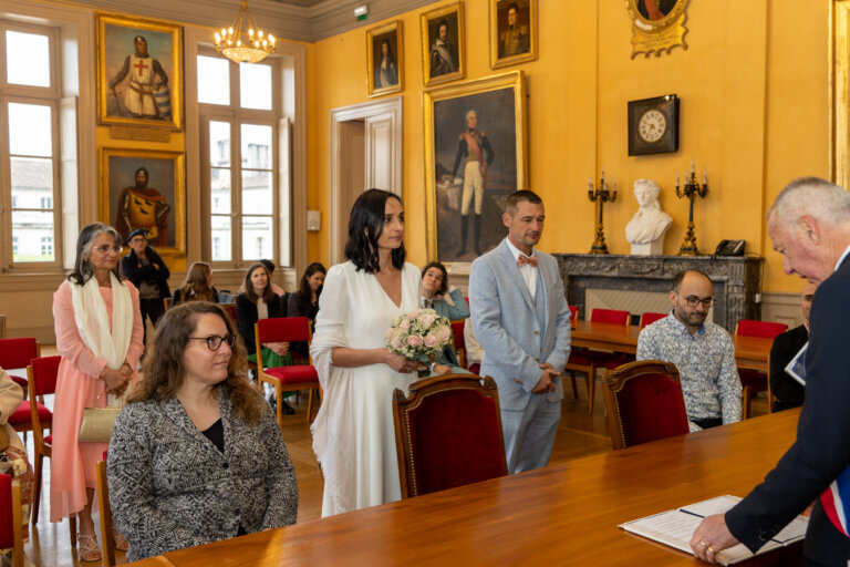 Mariage civil à la mairie d’Auch dans la salle des Illustres