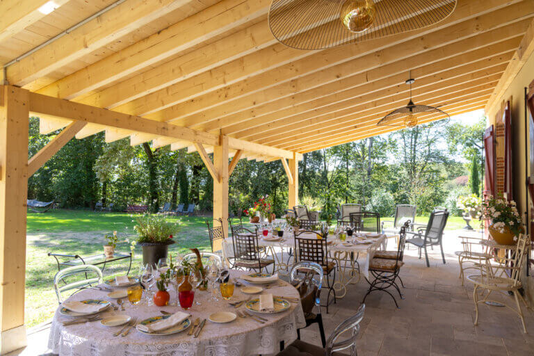 Décoration de mariage à la Maison d’Hôtes Sainte-Marie dans le Gers