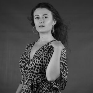 Jolie Heloïse en n&b